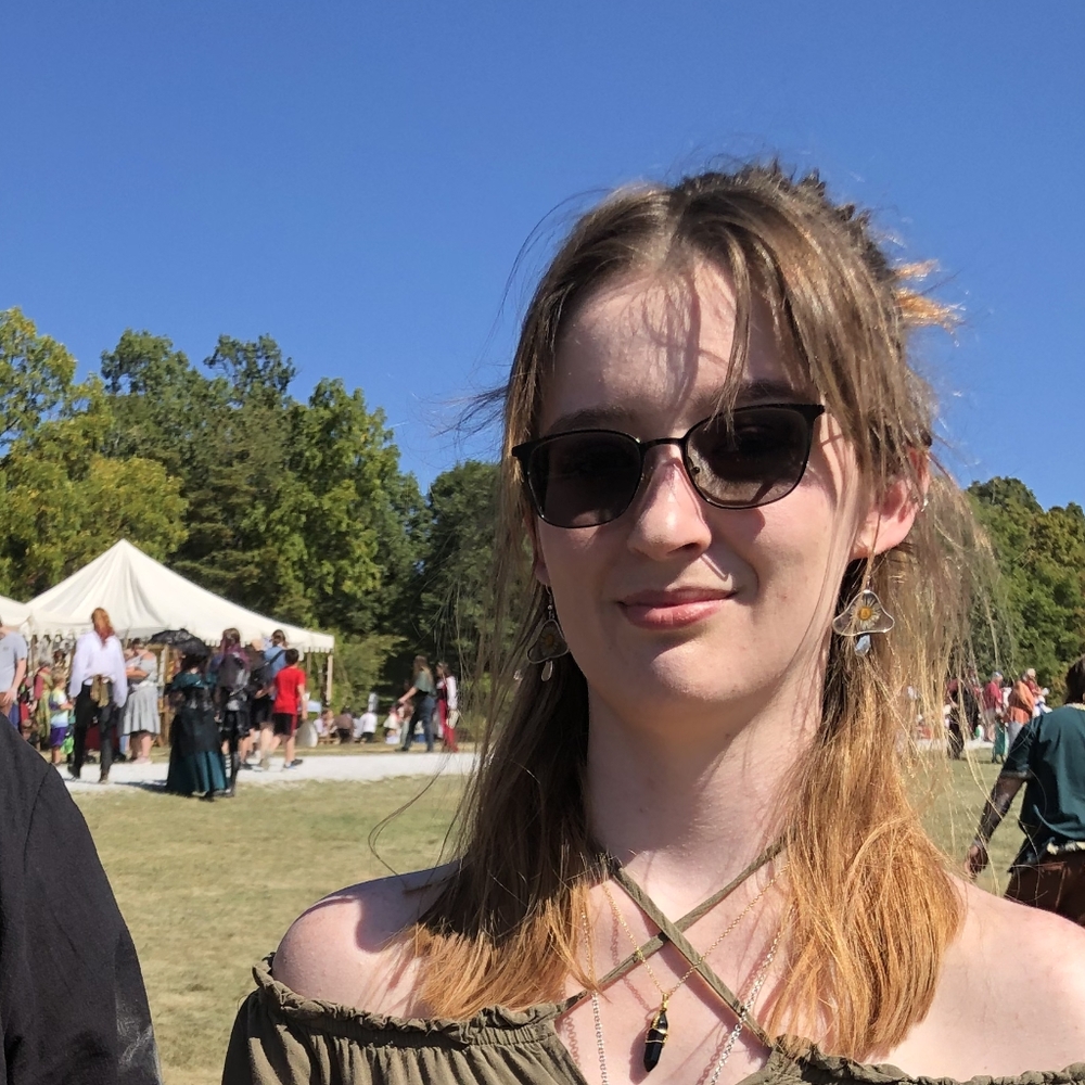Meet your Posher, Alisha